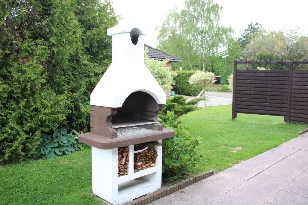 Hollaender Flair Friedrichstadt Exterior photo