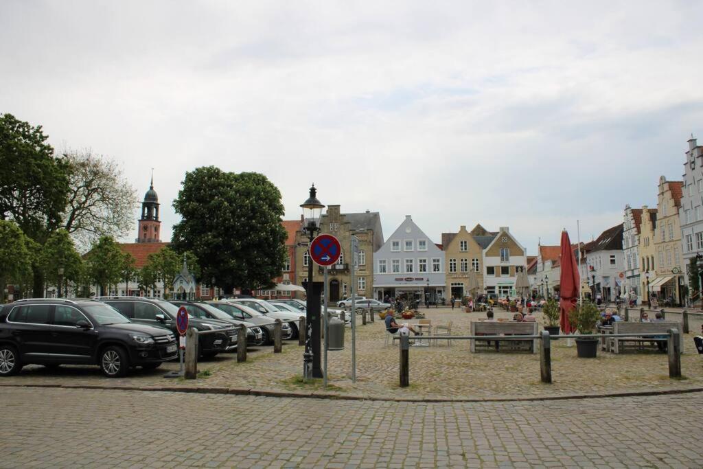 Hollaender Flair Friedrichstadt Exterior photo