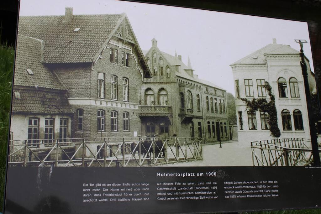 Hollaender Flair Friedrichstadt Exterior photo